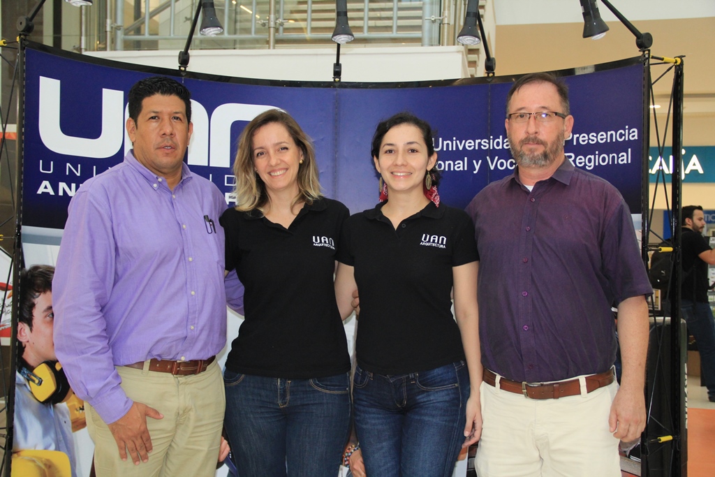 Juan Carlos Ojaza, Aline Perdigao, Lorena Ossa y Alberto Montoya.